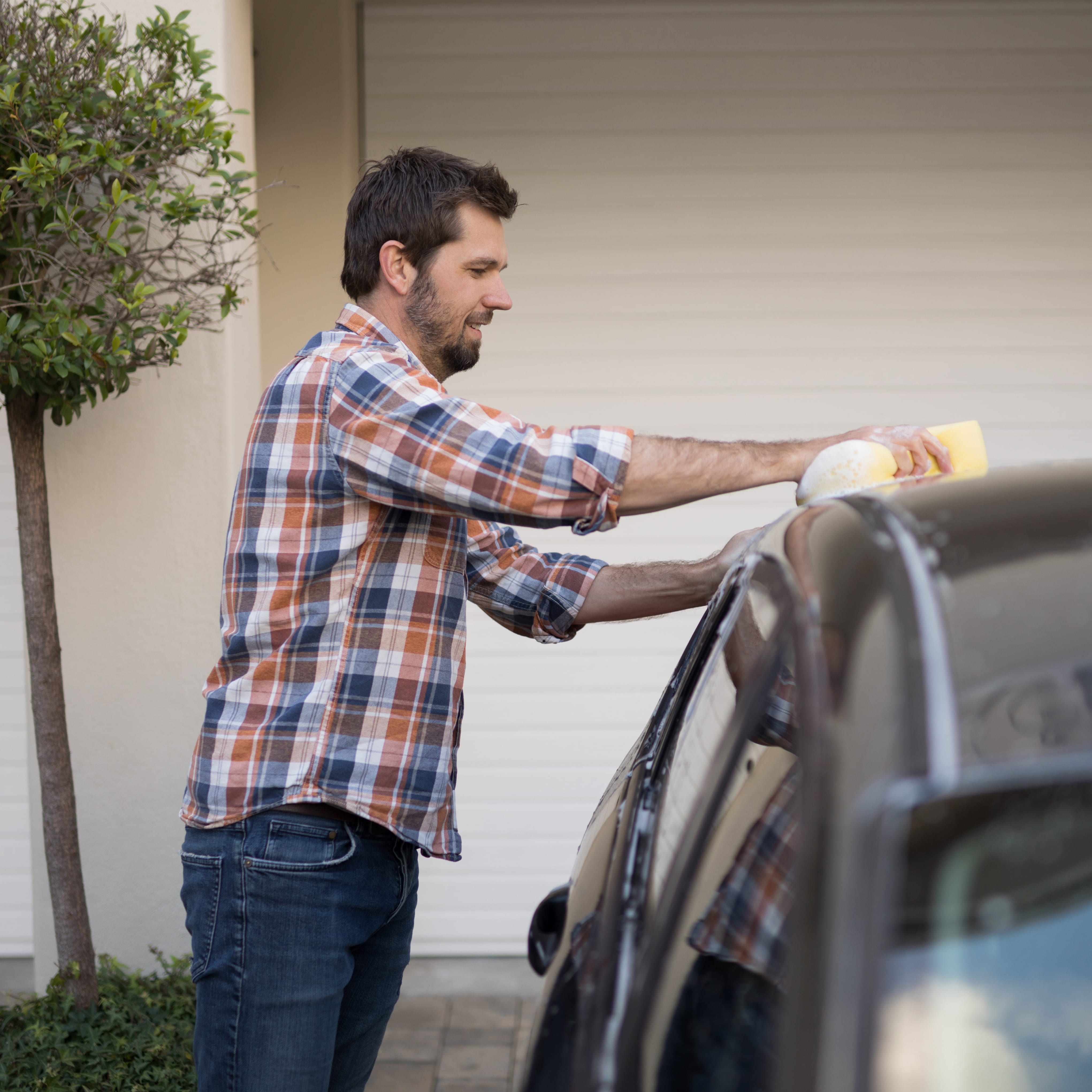 Car money saving tips - The best way to wash a car in 7 easy steps